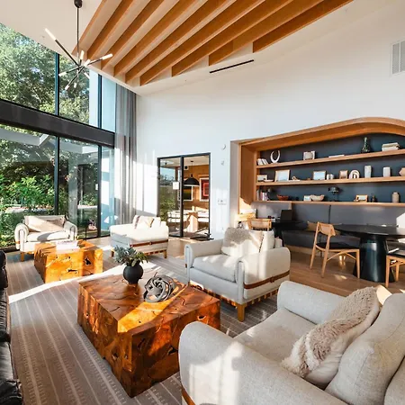Luxury Loft Style Apartment